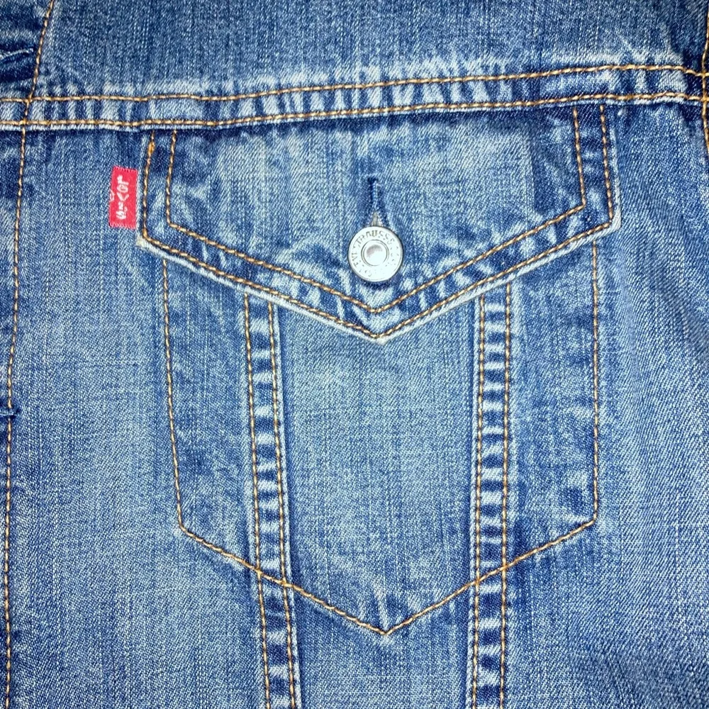 LEVI’S EXCEPTIONAL!! VINTAGE NWOT TRUCKER JACKET - Picture 3 of 8
